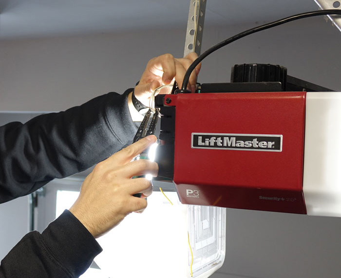 garage door technician
